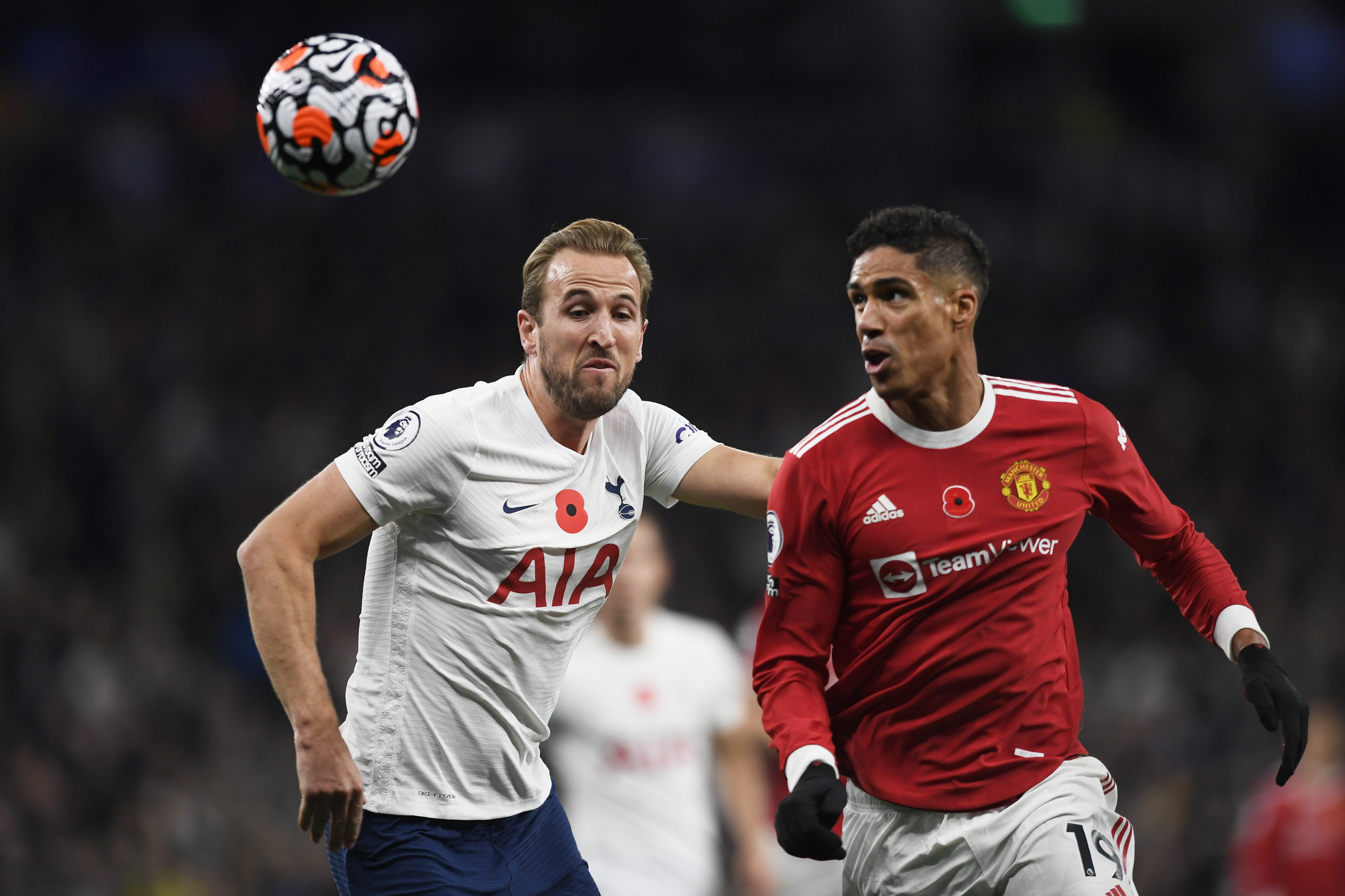 Bộ đôi lão tướng bùng nổ, Man United đại thắng Tottenham - Ảnh 3.