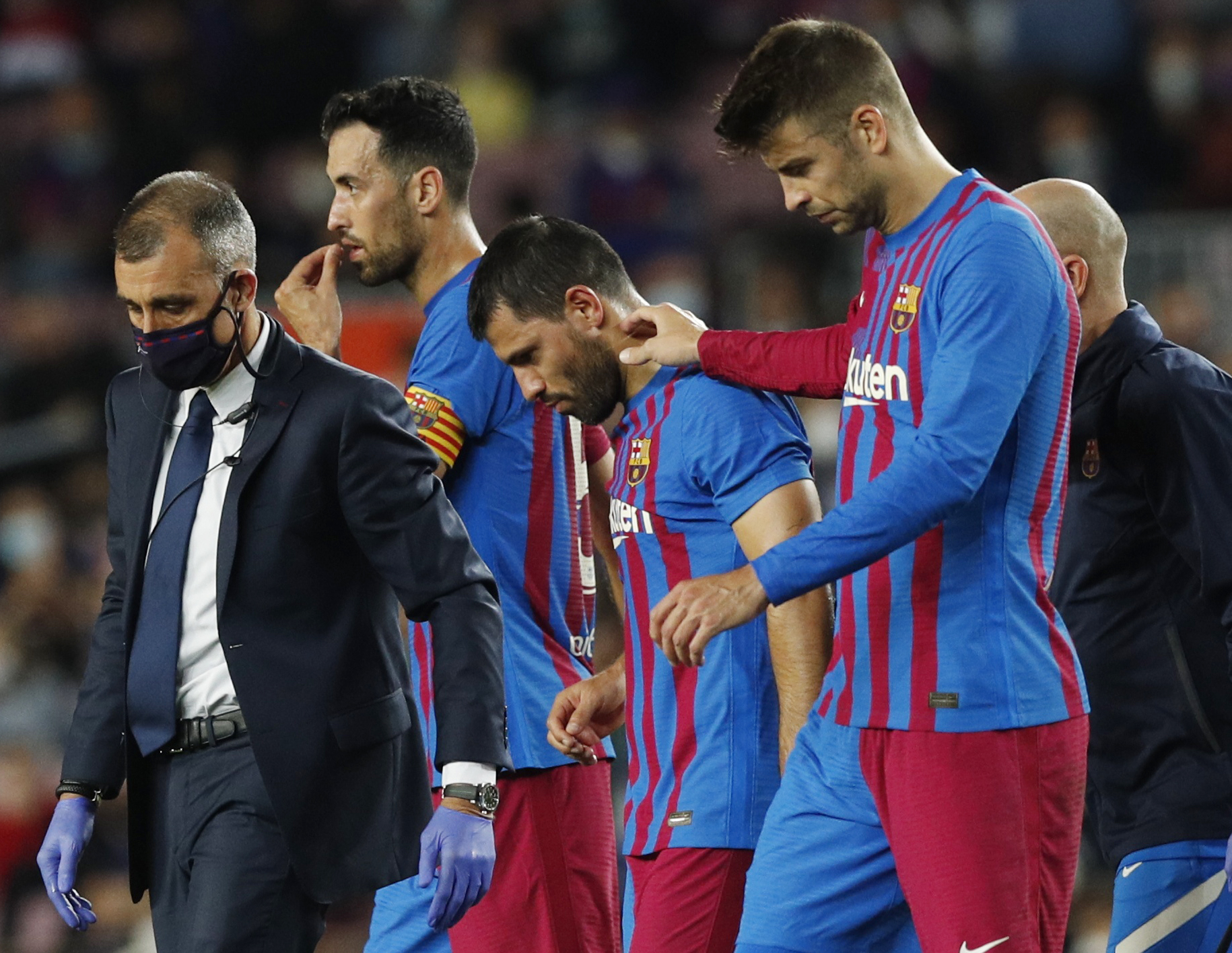 Sergio Aguero nhập viện khẩn cấp ngày chào sân Nou Camp