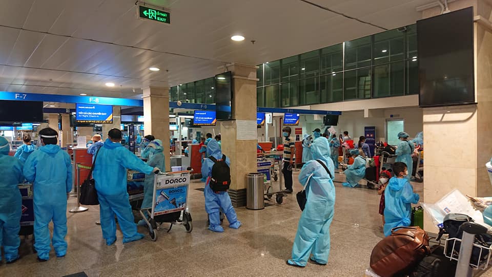Quảng Nam đón 203 người từ TP HCM về quê miễn phí bằng máy bay