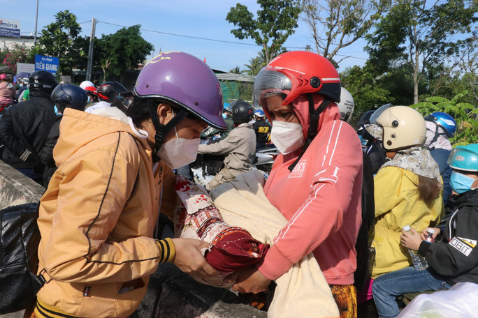Hãy để họ về nhà!