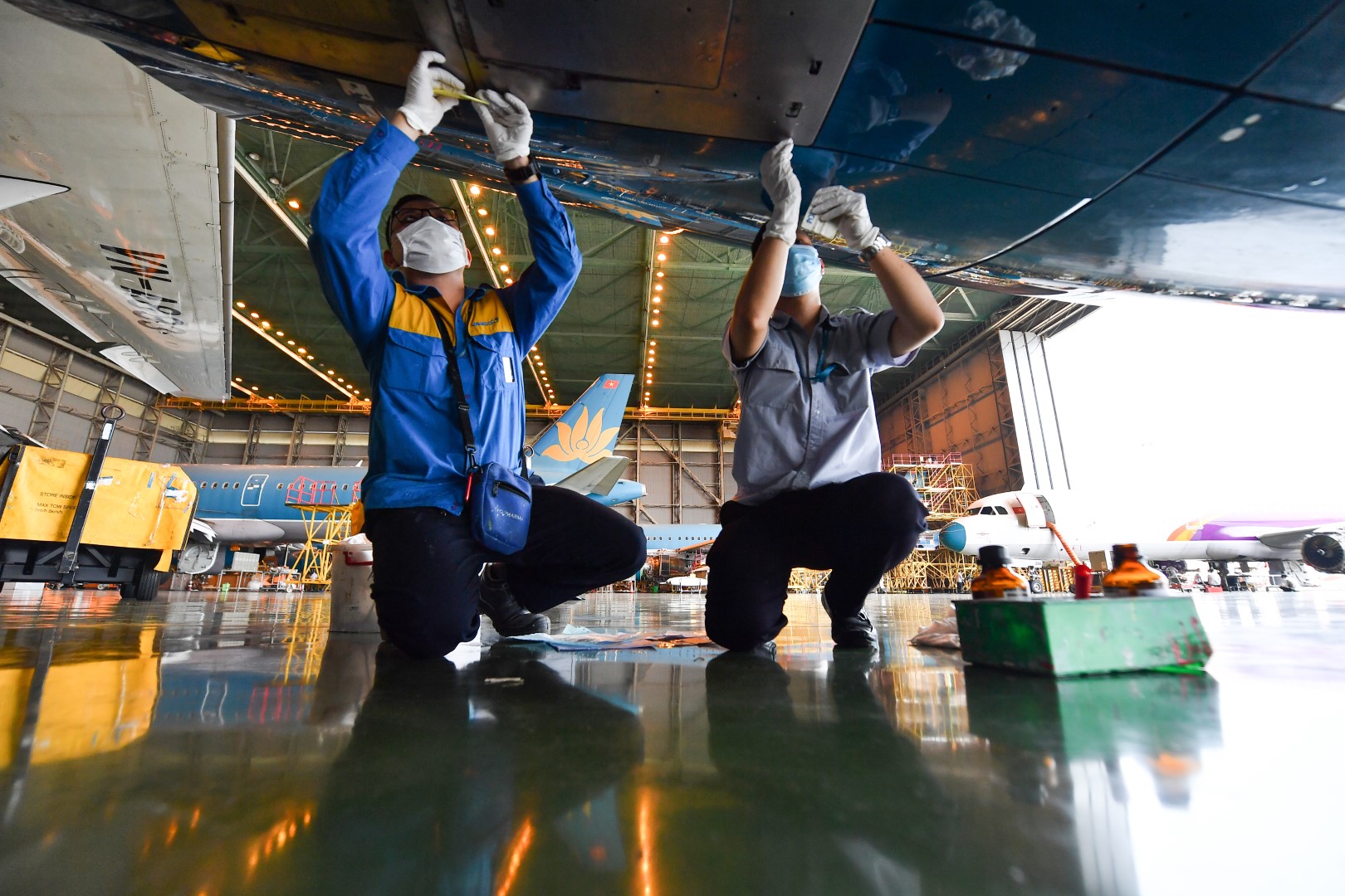 H&agrave;ng kh&ocirc;ng hối hả bảo dưỡng m&aacute;y bay trước ng&agrave;y nối lại bay nội địa - Ảnh 10.