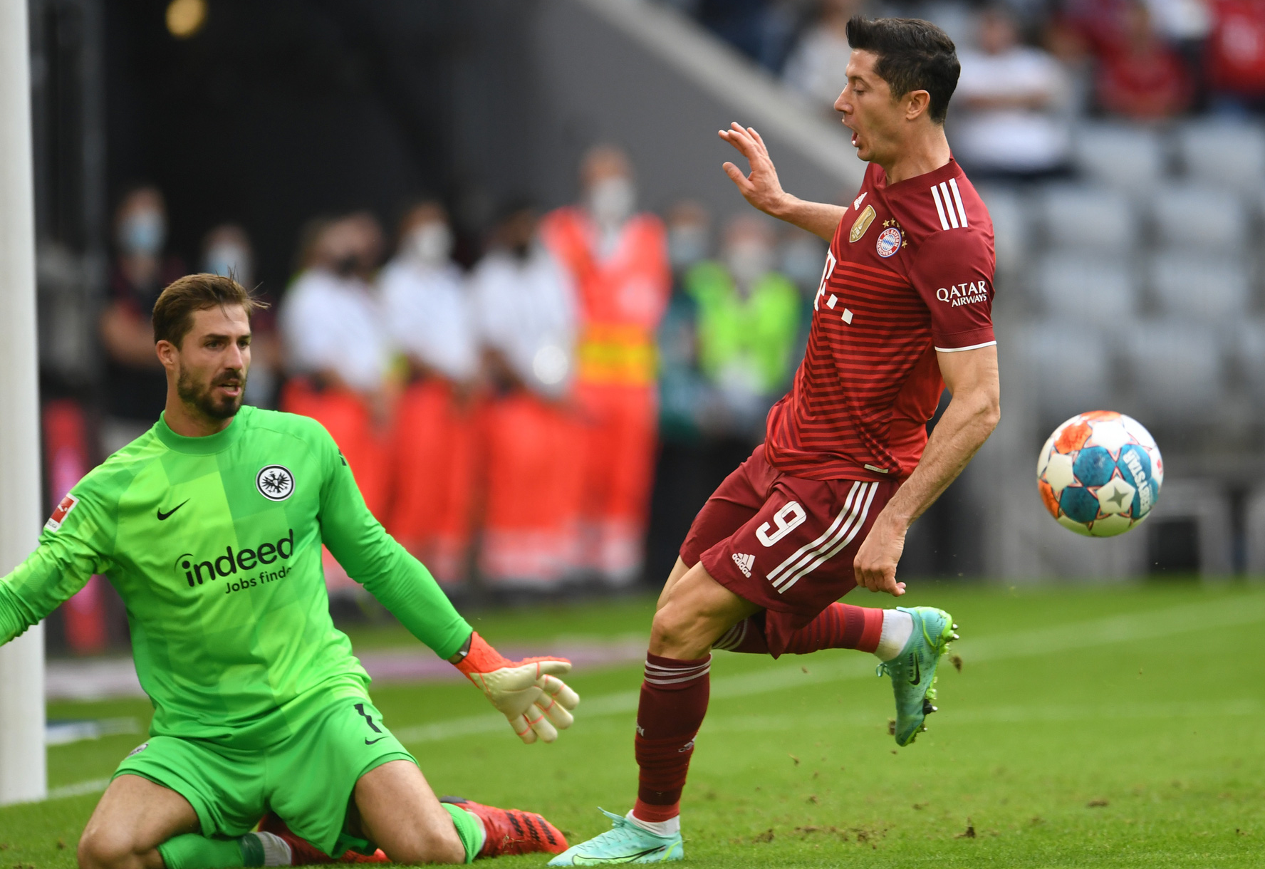 Thua sốc Frankfurt trên sân nhà, Bayern Munich bị ngắt chuỗi bất bại