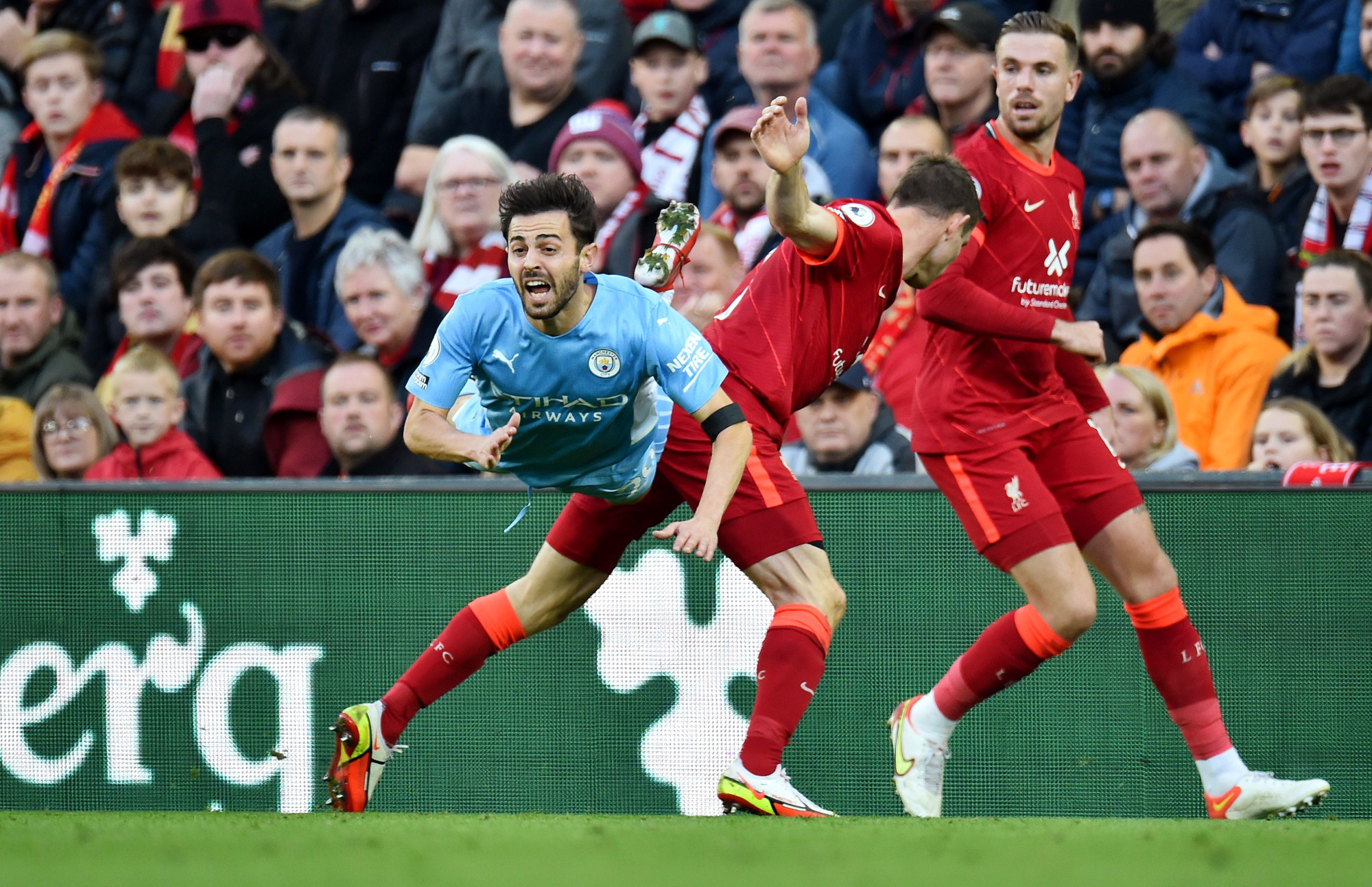 Ghi siêu phẩm vào lưới Man City, Salah được sánh ngang Messi, Ronaldo - Ảnh 1.