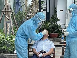 Dương tính suốt 1 tháng và chỉ số CT vẫn dưới 30, có sao không?