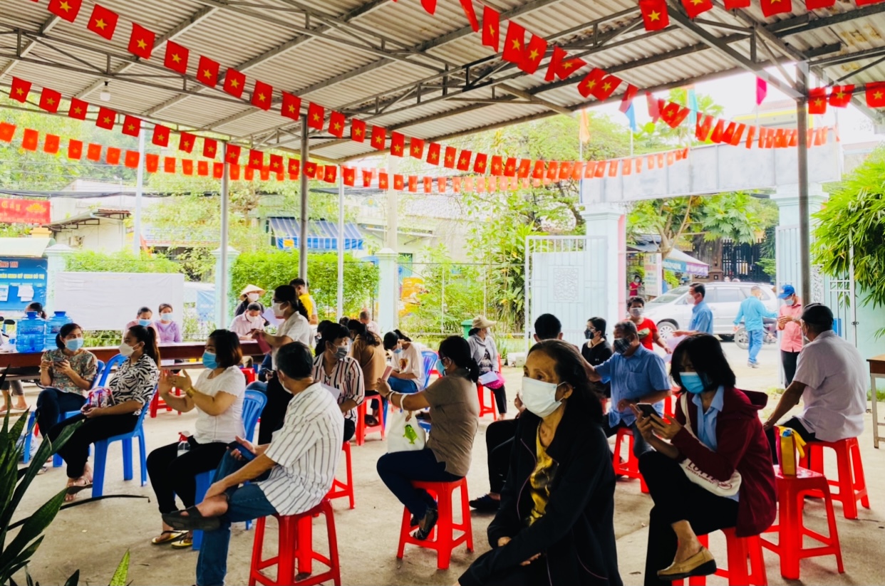 CLIP: Nghe sẽ t&iacute;ch hợp thẻ xanh, nhiều người n&ocirc;n c&oacute; căn cước gắn chip - Ảnh 1.