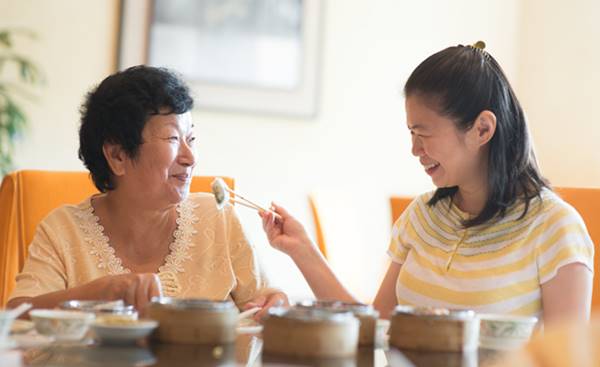 Người y&ecirc;u cũ của mẹ - Ảnh 2.