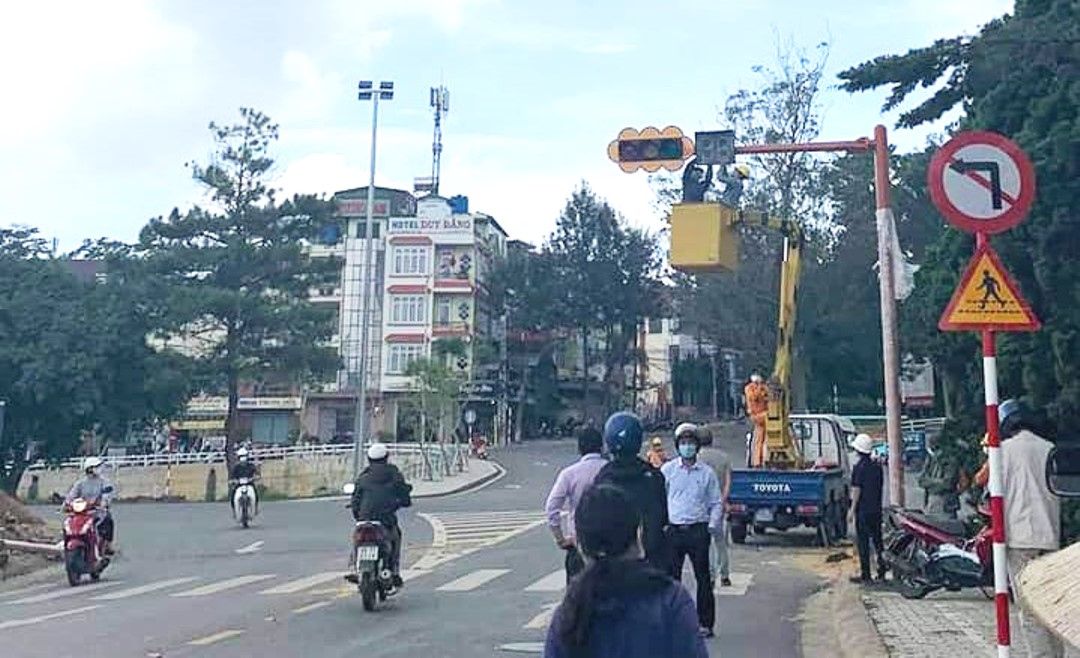 Đ&agrave; Lạt kh&ocirc;ng c&ograve;n l&agrave; th&agrave;nh phố kh&ocirc;ng đ&egrave;n xanh đỏ - Ảnh 4.