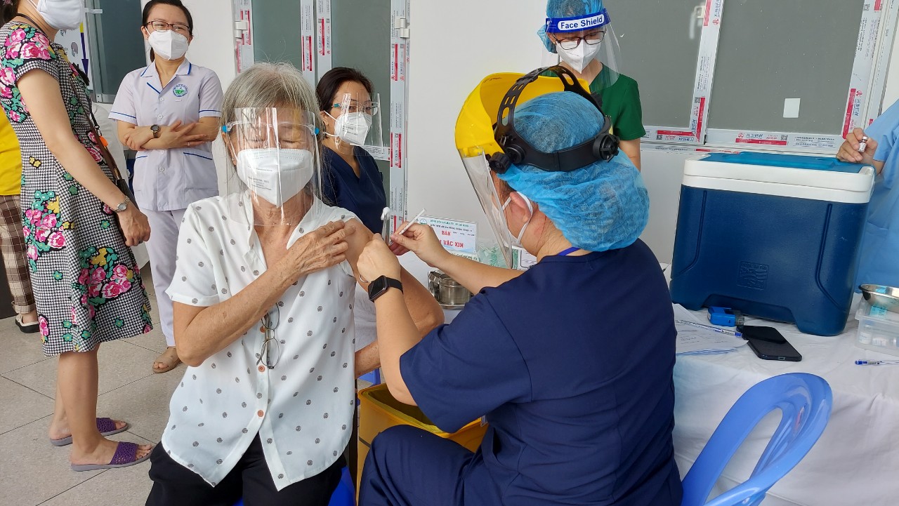 Sở Y tế TP HCM đề nghị các cơ sở y tế không sử dụng xét nghiệm kháng thể sai mục đích