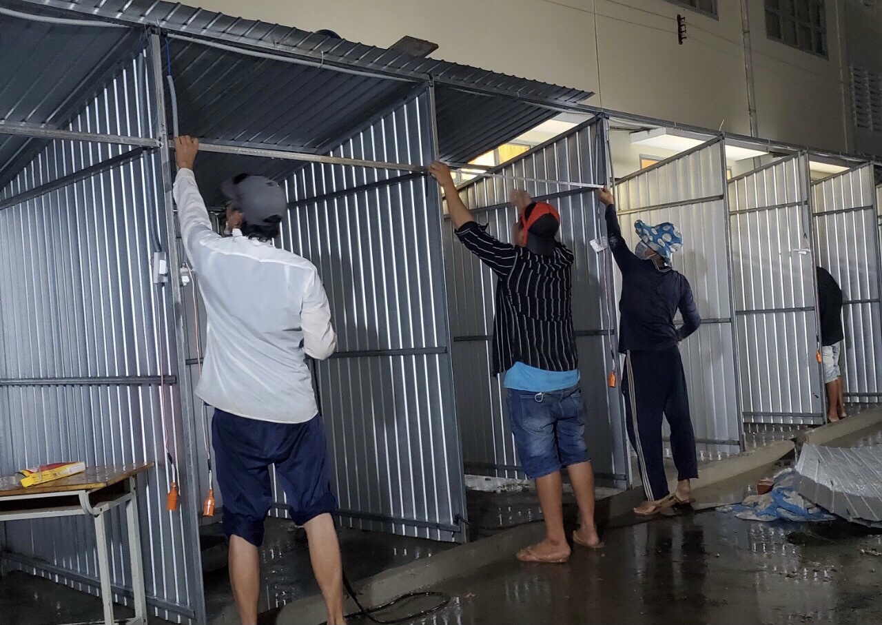 H&igrave;nh ảnh x&uacute;c động đ&oacute;n c&ocirc;ng d&acirc;n miền T&acirc;y trở về - Ảnh 25.