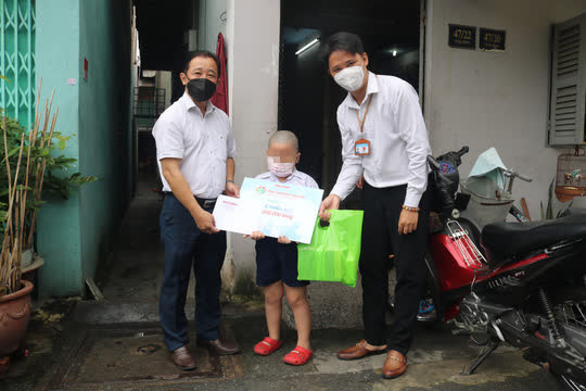 Một ng&agrave;y c&ugrave;ng Chương tr&igrave;nh T&igrave;nh thương cho em đến với trẻ mồ c&ocirc;i - Ảnh 2.