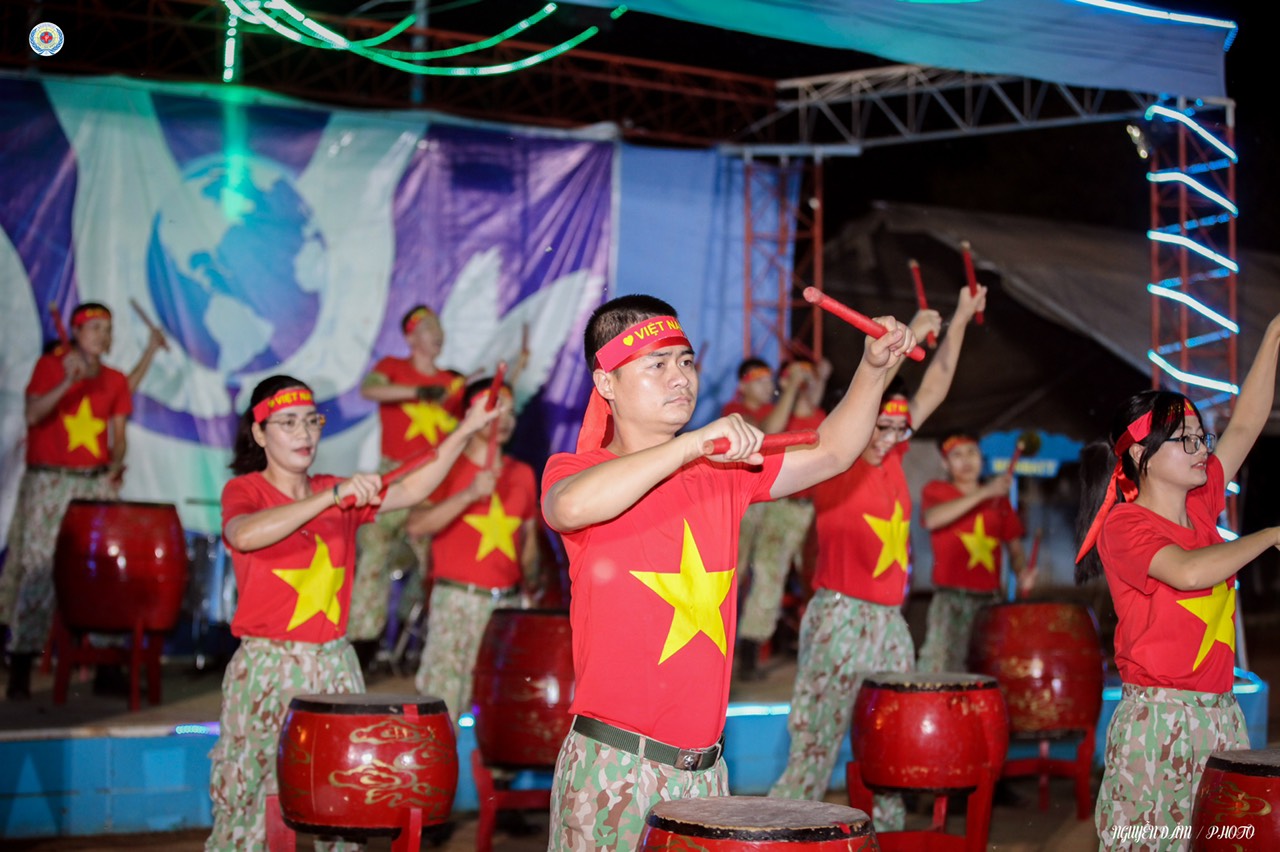 Đoàn Cố vấn quân sự Liên Hiệp Quốc làm việc với bệnh viện dã chiến Việt Nam - Ảnh 17.