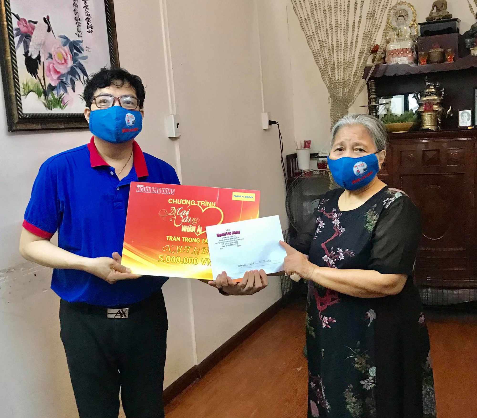 "Mai Vàng nhân ái" chia sẻ khó khăn với hai nghệ sĩ ưu tú