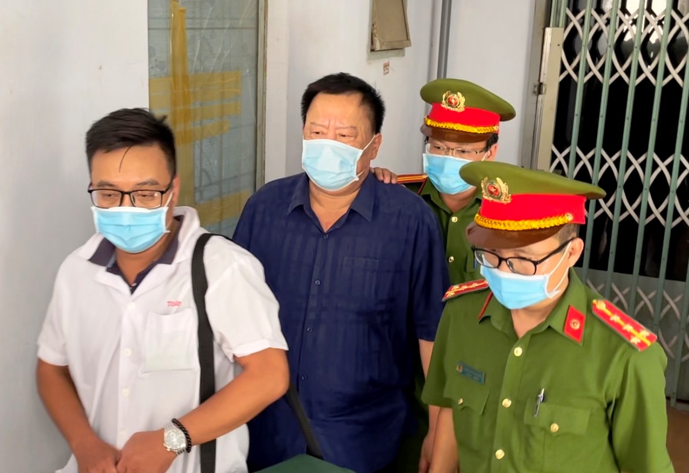 Đề nghị truy tố 7 người, trong đ&oacute; c&oacute; 2 cựu chủ tịch UBND tỉnh Kh&aacute;nh H&ograve;a - Ảnh 5.