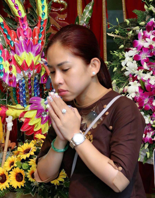 Nghệ sĩ Bình Tinh đau đớn tiễn biệt cậu út - Ảnh 2.