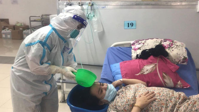 Chăm bệnh nhân Covid-19 như người nhà