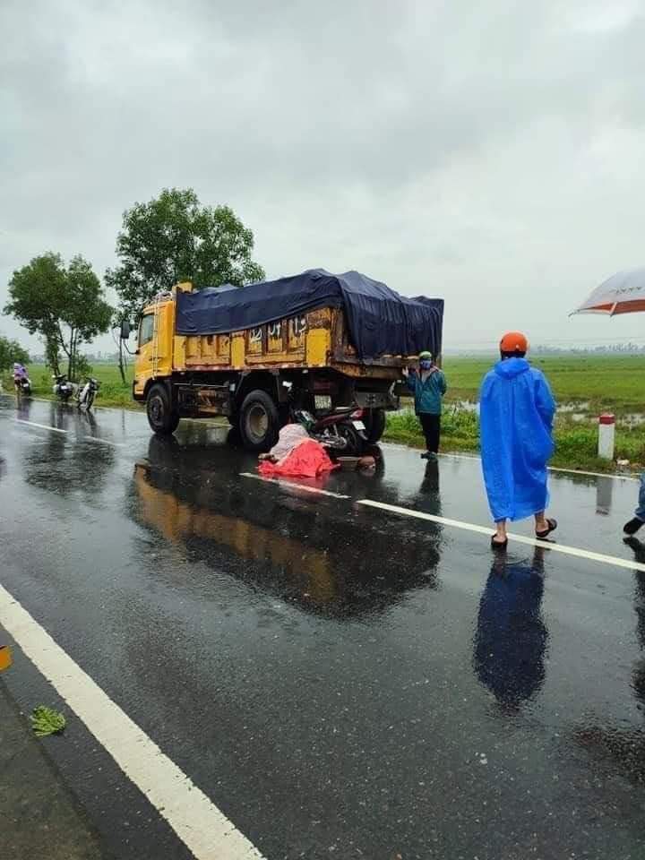 Đi xe máy về quê, người đàn ông ở Nghệ An bị tai nạn tử vong tại Quảng Nam - Ảnh 1.