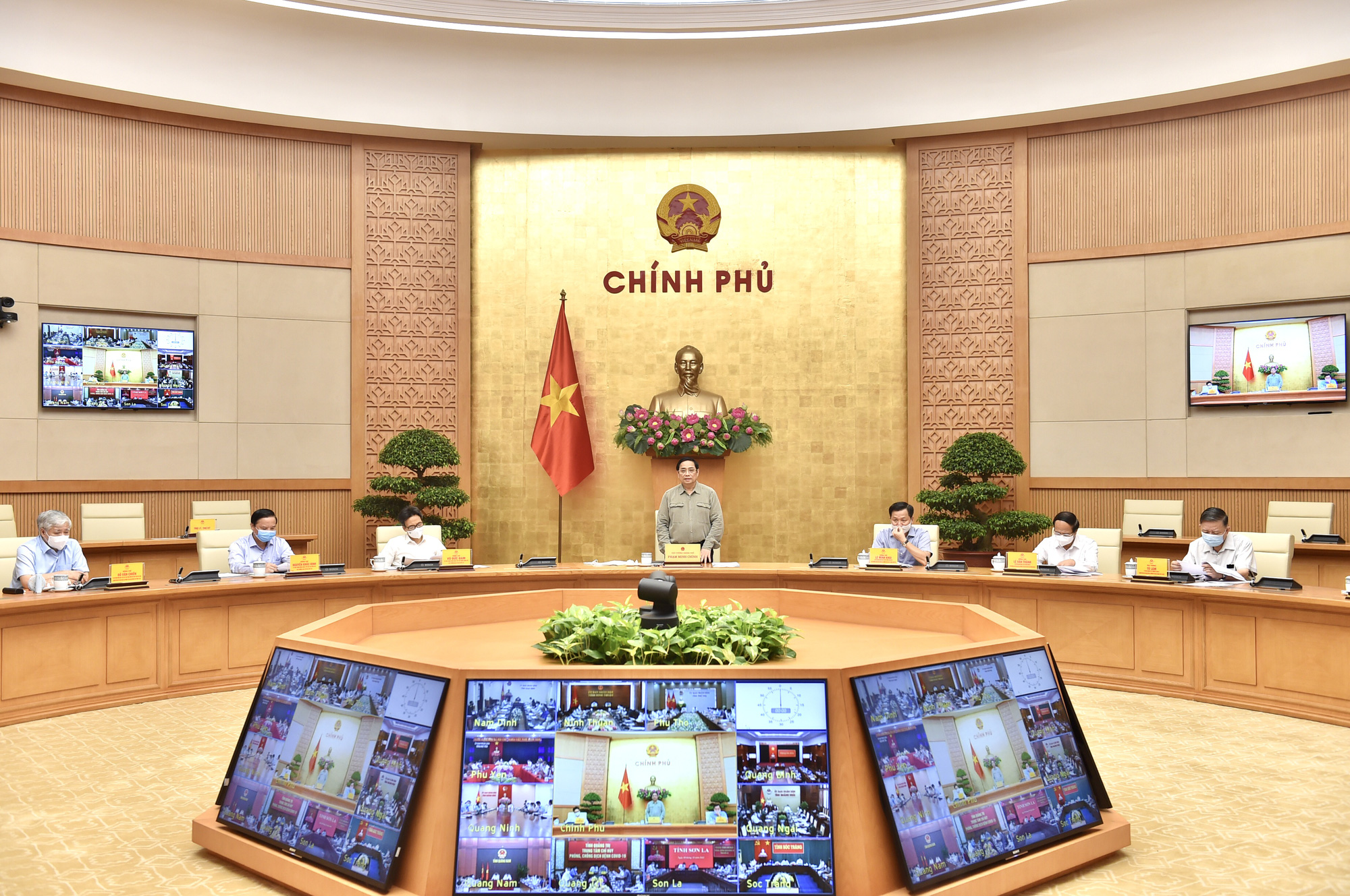 180.000 người trở về địa phương, có 1.031 người xét nghiệm dương tính SARS-CoV-2