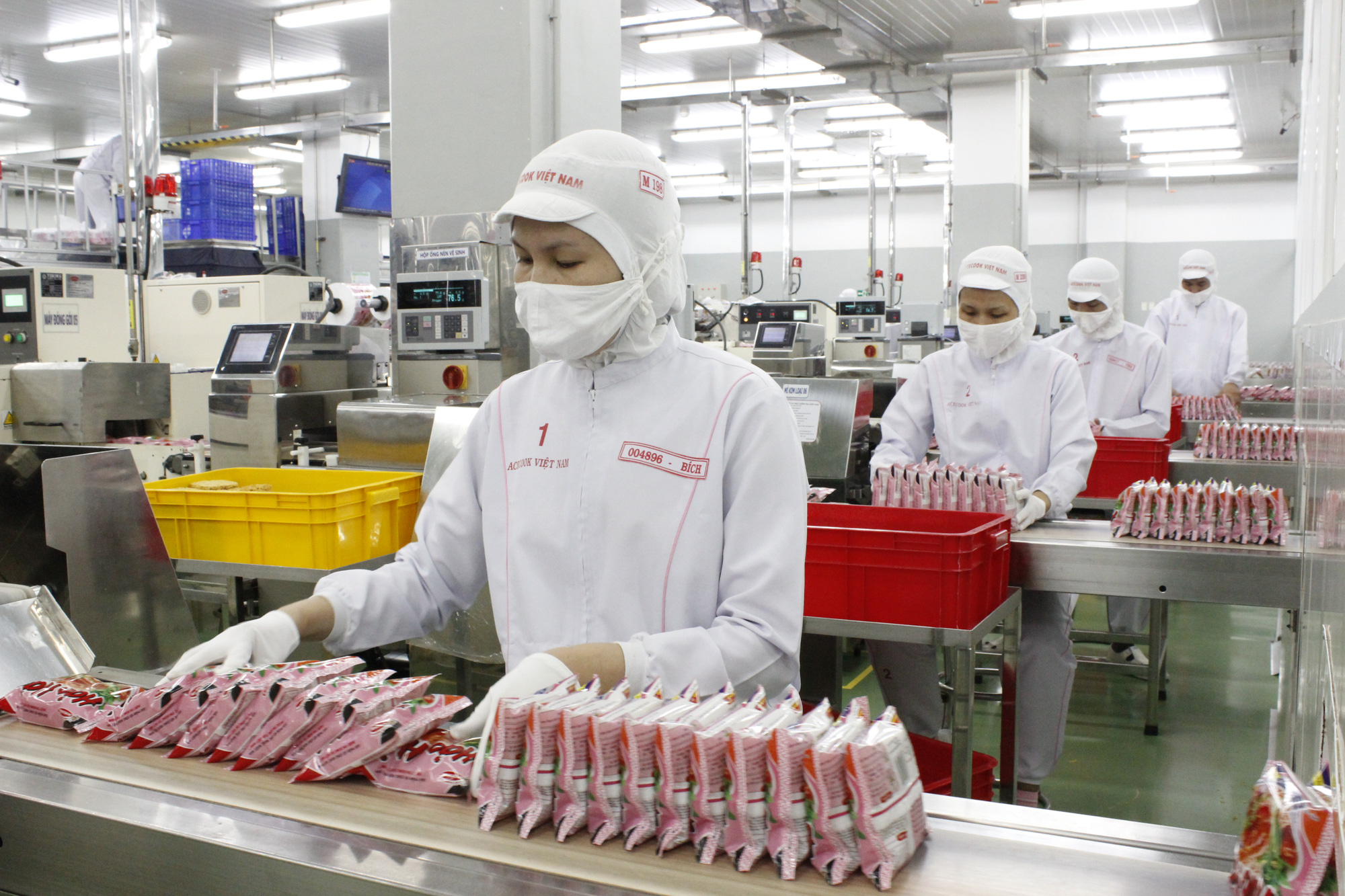 Acecook Việt Nam nỗ lực sản xuất trong mùa dịch, cung cấp sản phẩm an toàn cho người tiêu dùng