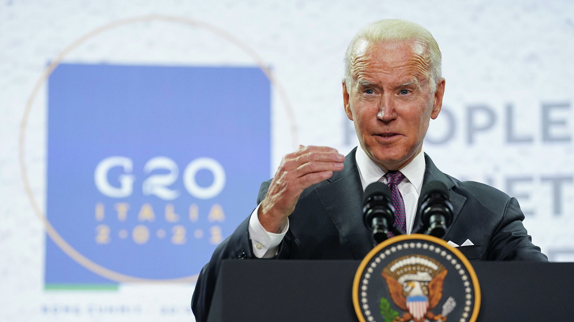 Tổng thống Biden gặp "sự cố thang máy" tại G20