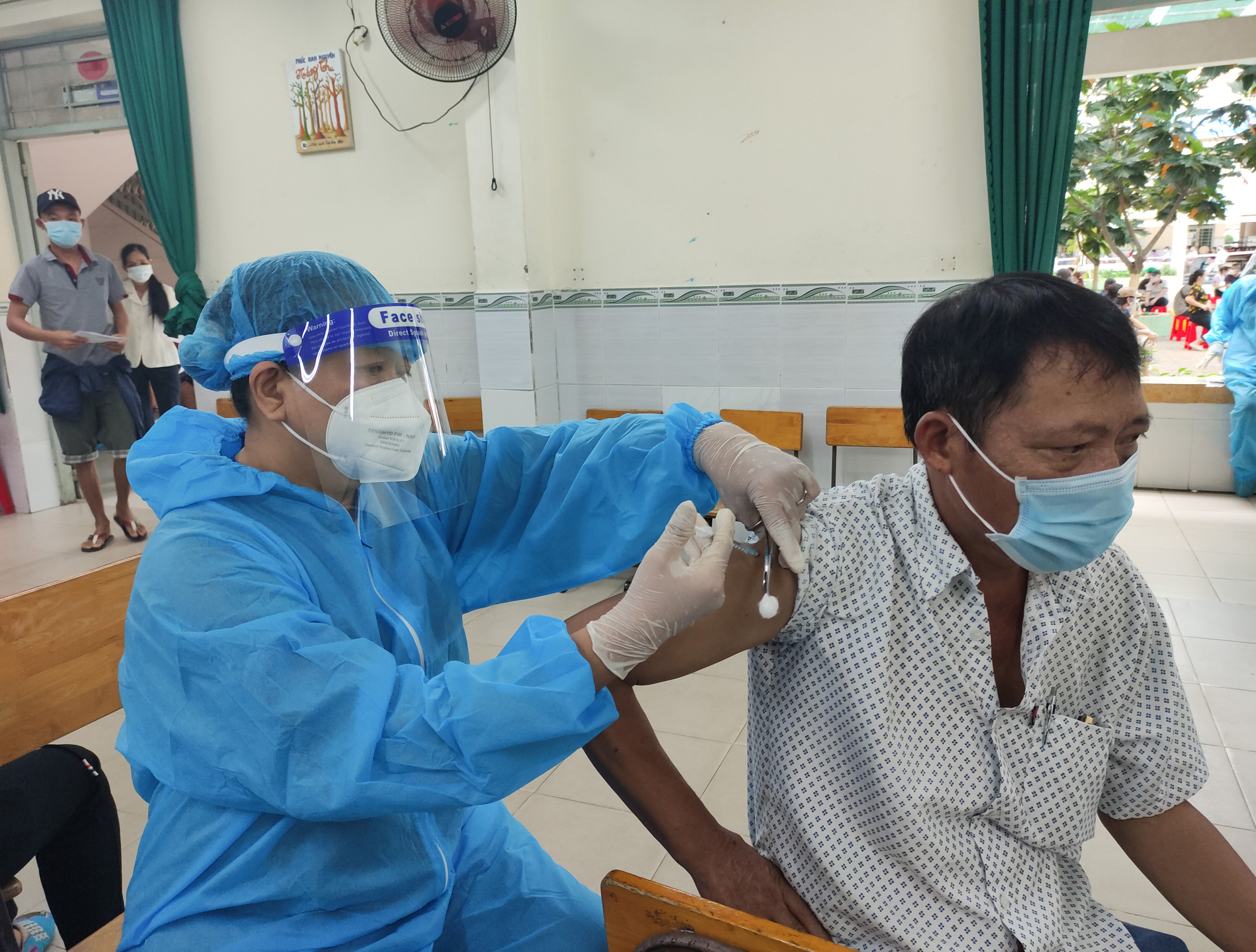 Xây "ngôi nhà xanh" để sống chung với Covid