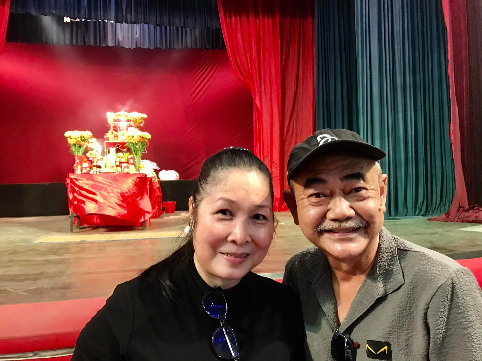 NSND Hồng Vân, NSND Việt Anh xúc động gặp lại học trò