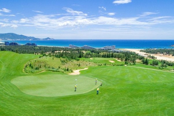 Việt Nam tiếp tục được vinh danh l&agrave; Điểm đến golf tốt nhất thế giới - Ảnh 1.