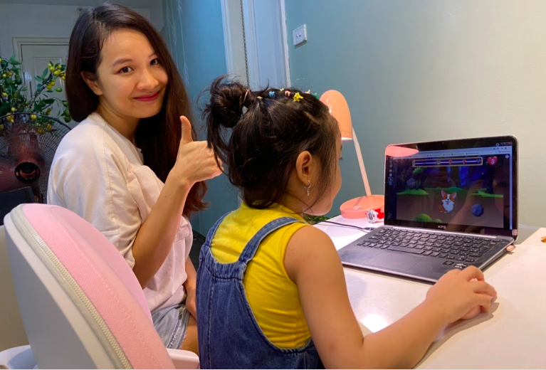 Chia sẻ "bí kíp" con học tại nhà, phụ huynh nhận nhiều giải thưởng giá trị