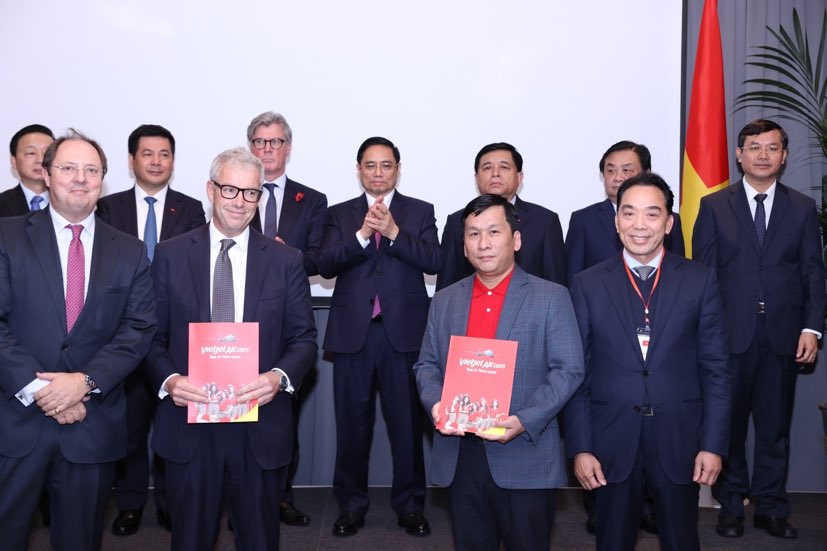 Thủ tướng chứng kiến k&yacute; kết, trao 26 thỏa thuận hợp t&aacute;c Việt Nam-Anh trị gi&aacute; h&agrave;ng tỉ USD - Ảnh 2.