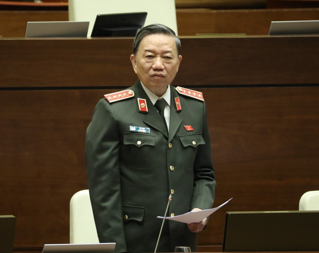 Bộ trưởng T&ocirc; L&acirc;m n&oacute;i r&otilde; về việc bắt, xử l&yacute; nhiều c&aacute;n bộ ng&agrave;nh y tế sai phạm - Ảnh 1.