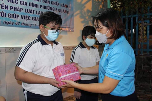 Tập hợp lao động giúp việc nhà vào nghiệp đoàn