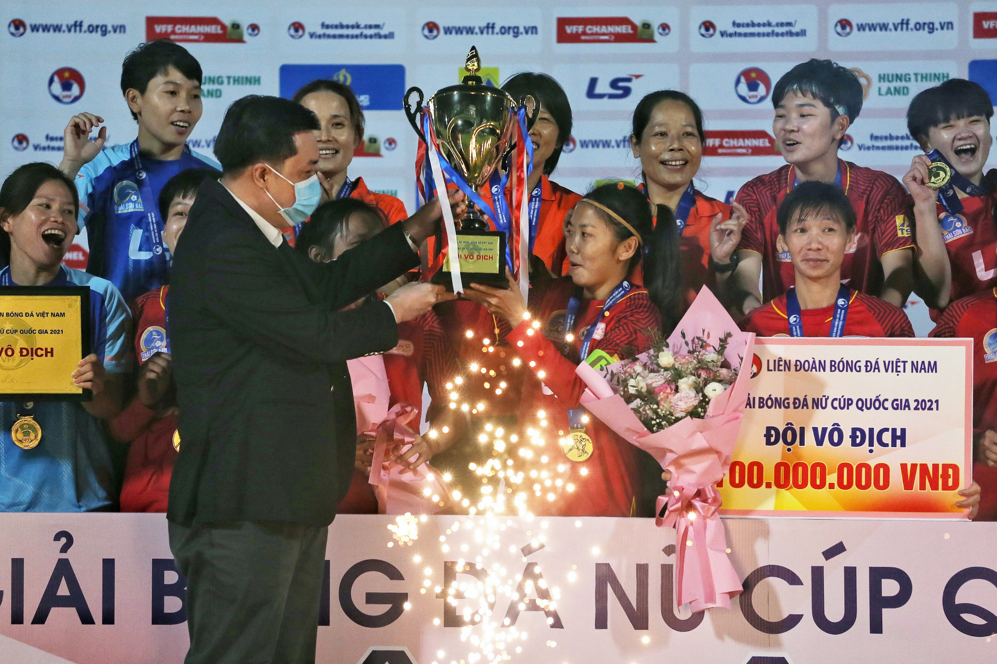 Giải Bóng đá Nữ Cúp quốc gia 2021: TP HCM bảo vệ thành công "ngôi vương"