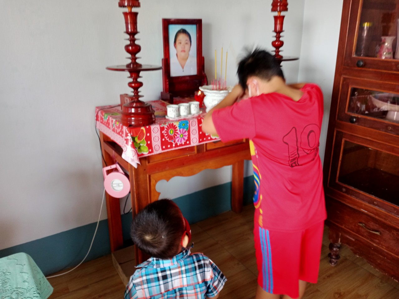 Tình thương cho em đến với 10 trẻ mồ côi vì Covid-19 ở Long An - Ảnh 2.