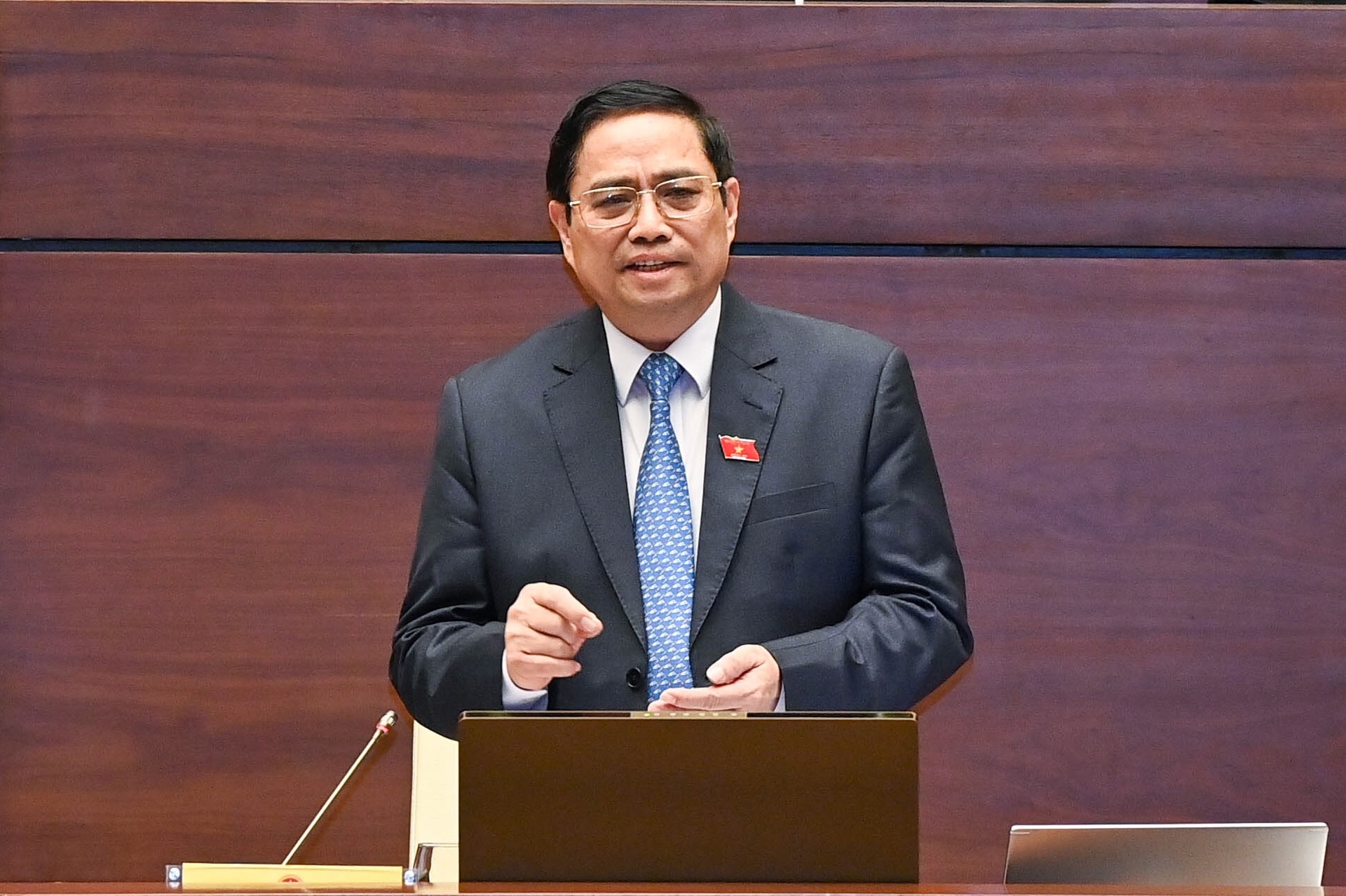 Thủ tướng Phạm Minh Chính: Cần chính sách thu hút nhân lực y tế xuống cơ sở