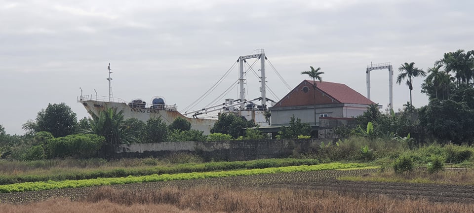 Ph&aacute;t hiện t&agrave;u biển 3.200 tấn nhập lậu từ nước ngo&agrave;i về Việt Nam rồi ph&aacute; dỡ lấy sắt vụn - Ảnh 2.