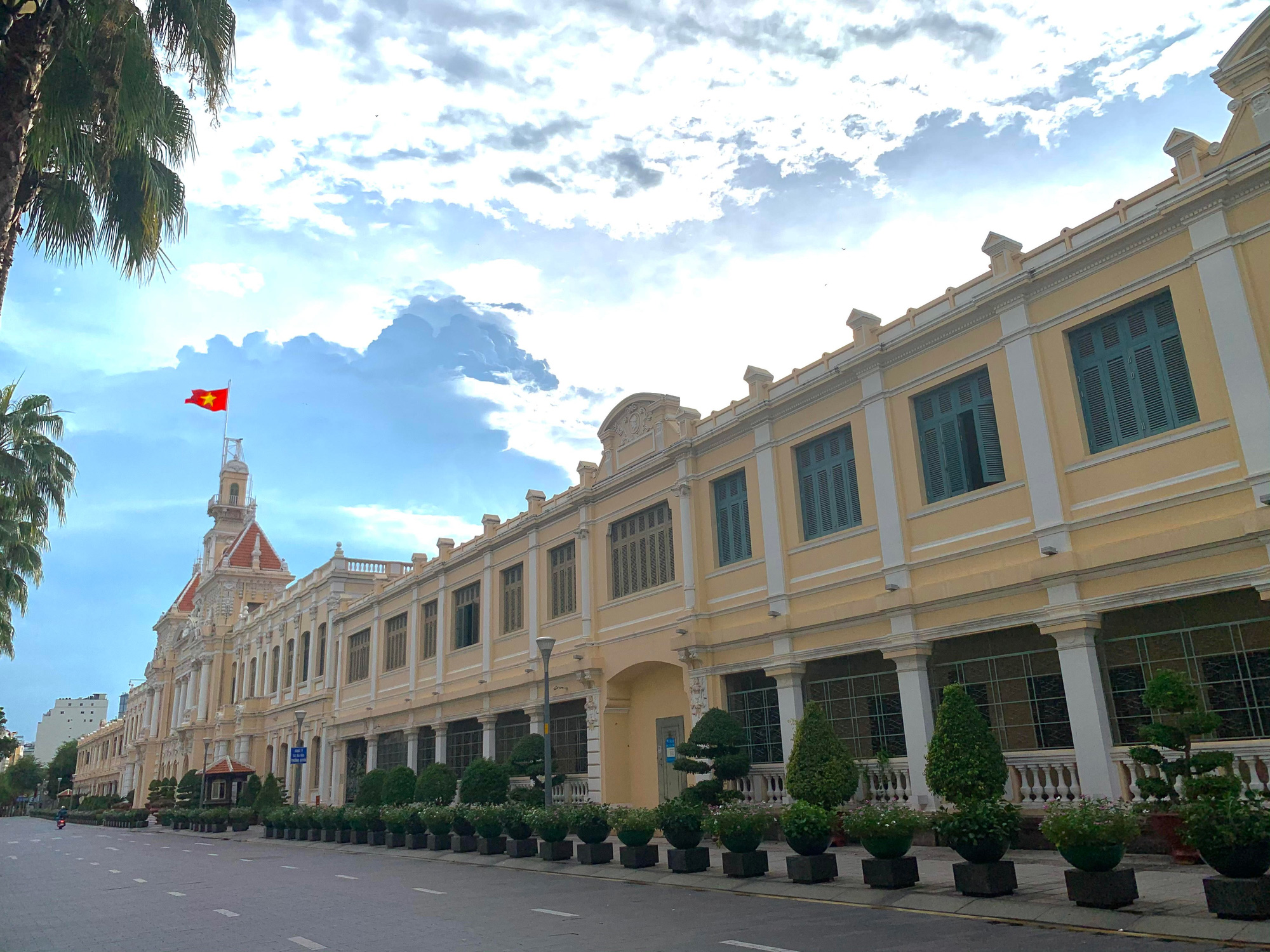 Cuộc thi ảnh &ldquo;Thi&ecirc;ng li&ecirc;ng cờ Tổ quốc&rdquo;: Th&agrave;nh phố t&ocirc;i y&ecirc;u - Ảnh 6.