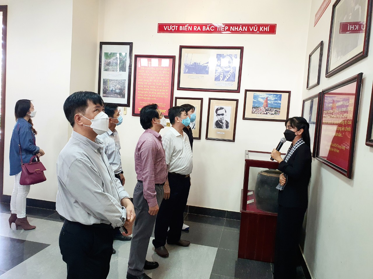 Đo&agrave;n kh&aacute;ch du lịch TP HCM đầu ti&ecirc;n đến Bến Tre sau chương tr&igrave;nh kết nối - Ảnh 1.