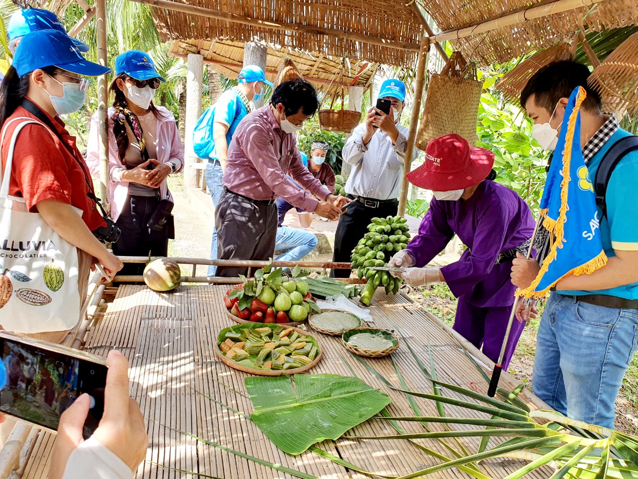 Đo&agrave;n kh&aacute;ch du lịch TP HCM đầu ti&ecirc;n đến Bến Tre sau chương tr&igrave;nh kết nối - Ảnh 6.