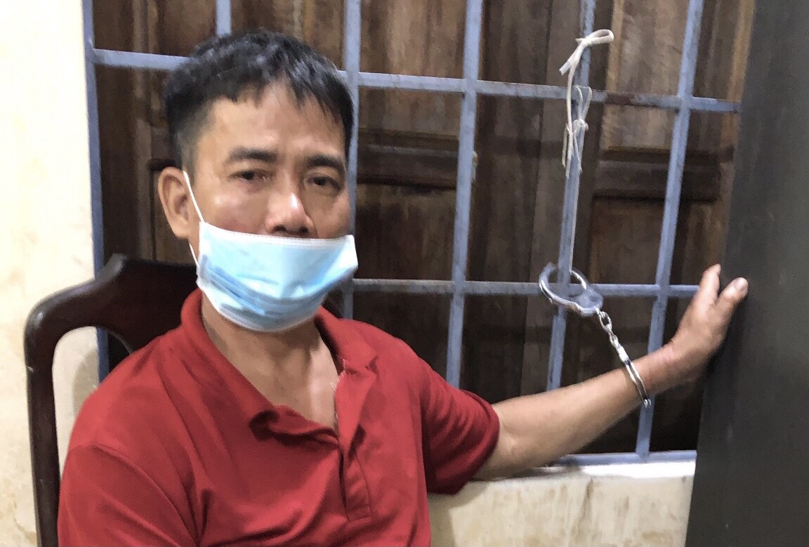 Cầm dao đến nhà phó chủ tịch xã “dằn mặt”, đâm trọng thương đại úy công an