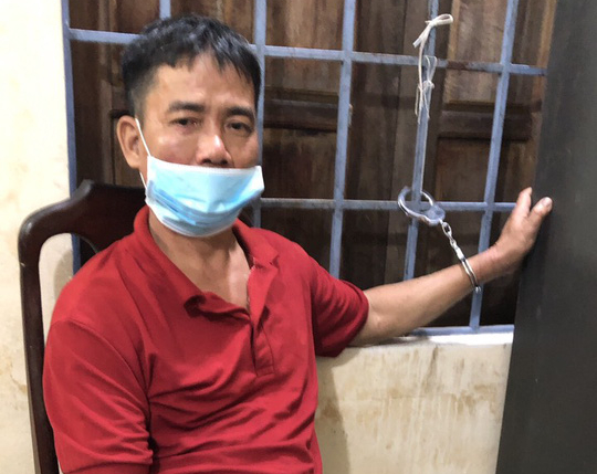Cầm dao đến nh&agrave; ph&oacute; chủ tịch x&atilde; &ldquo;dằn mặt&rdquo;, đ&acirc;m trọng thương đại &uacute;y c&ocirc;ng an - Ảnh 1.