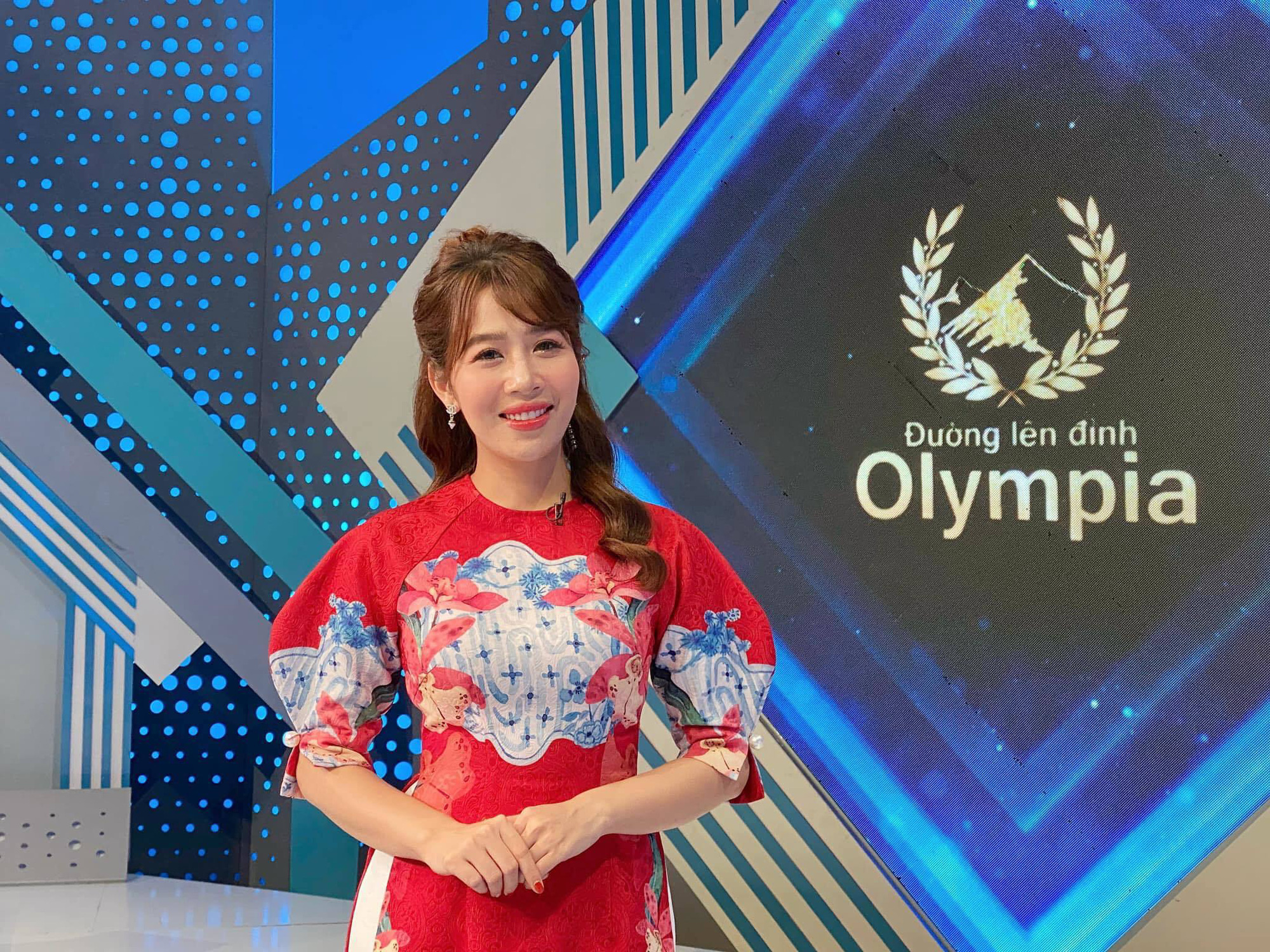 MC Diệp Chi chia tay Đường lên đỉnh Olympia