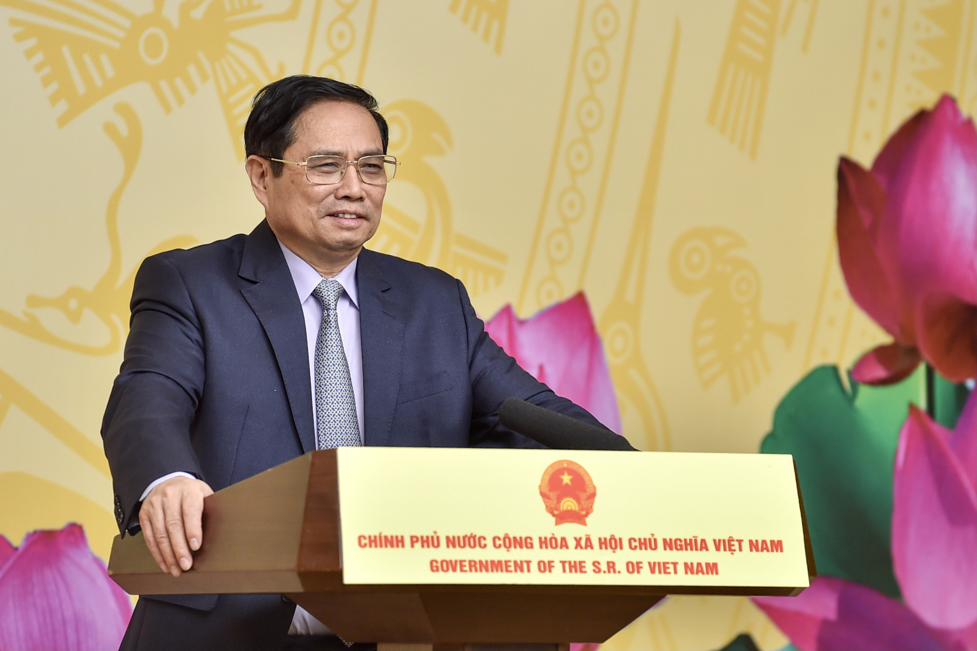 Thủ tướng Phạm Minh Ch&iacute;nh: Kh&ocirc;ng thể để học sinh học trực tuyến qu&aacute; l&acirc;u - Ảnh 4.