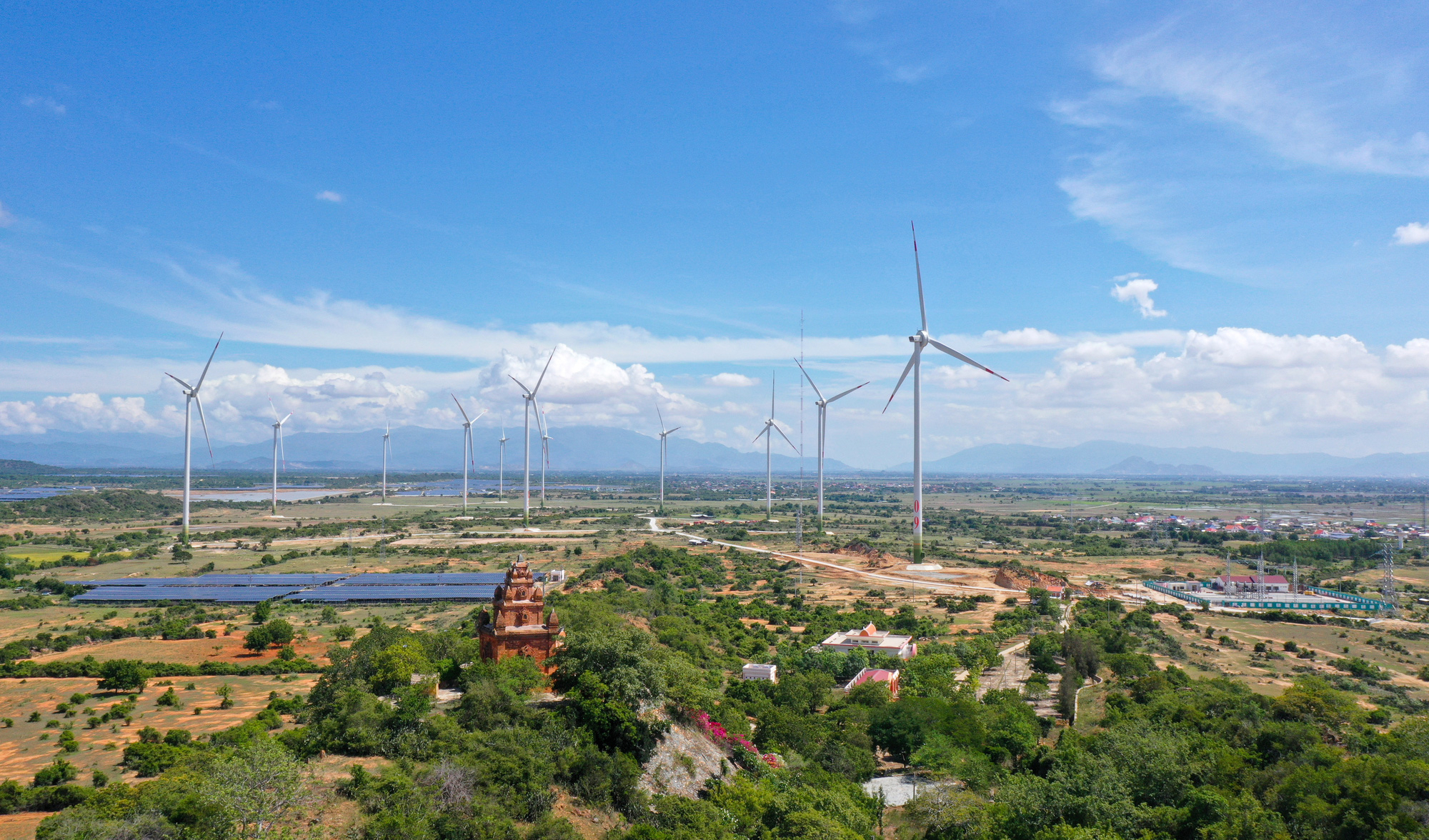Ninh Thuận kh&aacute;nh th&agrave;nh th&ecirc;m một nh&agrave; m&aacute;y điện gi&oacute; c&ocirc;ng suất 46,2MW - Ảnh 1.