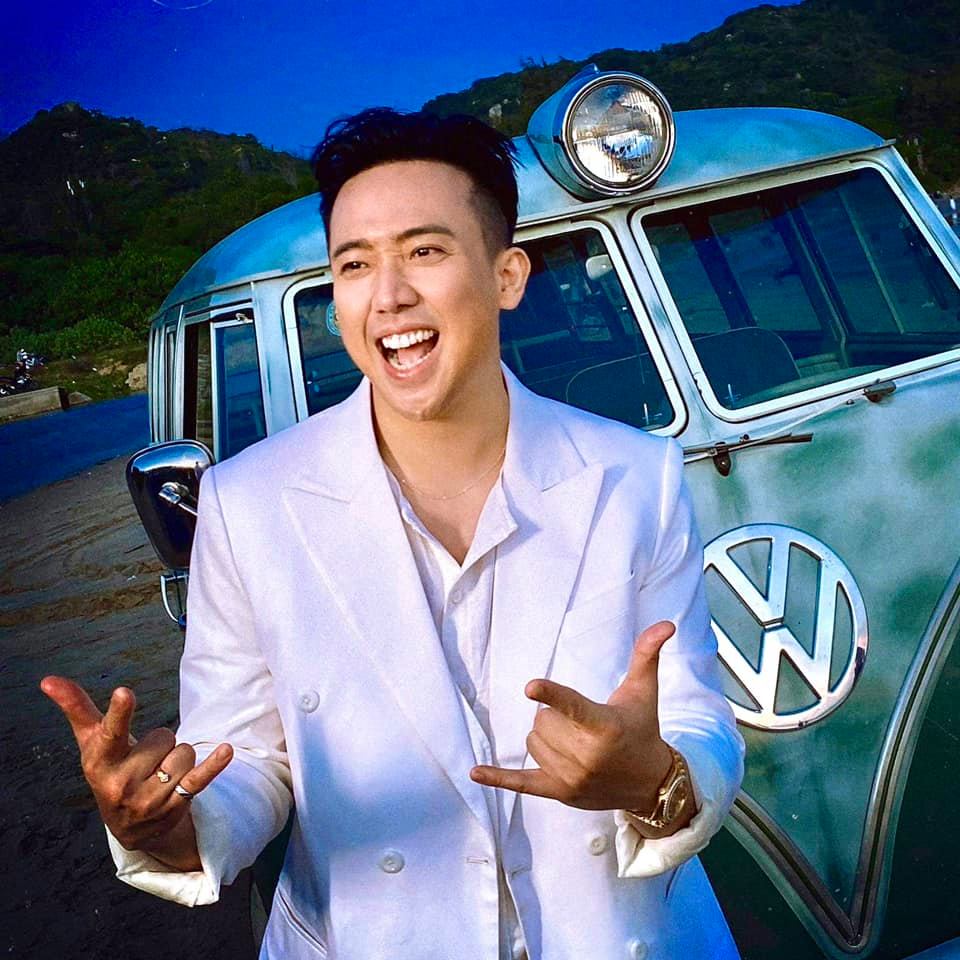 MC Trấn Th&agrave;nh lại &ldquo;lột x&aacute;c&rdquo; g&acirc;y ch&uacute; &yacute; - Ảnh 1.