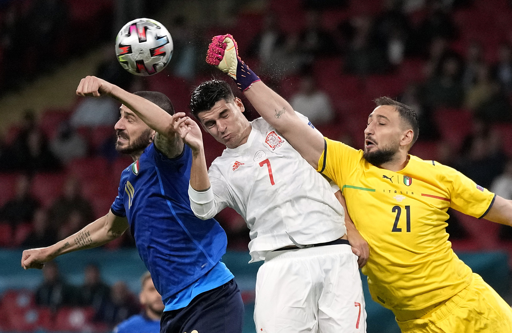 Ch&acirc;n gỗ Morata ghi b&agrave;n thắng v&agrave;ng, T&acirc;y Ban Nha thẳng tiến World Cup 2022 - Ảnh 1.