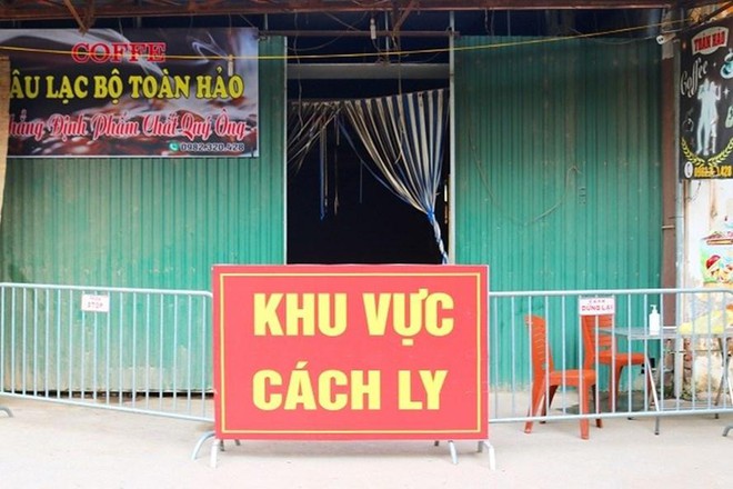 Quán cà phê karaoke có nhiều nữ nhân viên nhiễm SARS-CoV-2: Khởi tố vụ án - Ảnh 1.