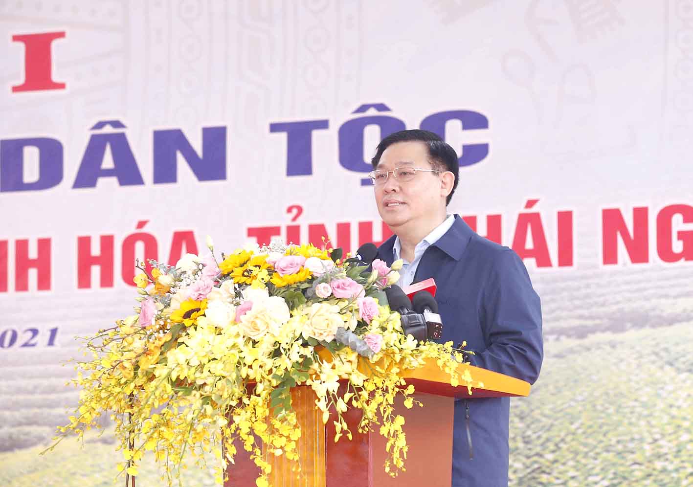 Chủ tịch Quốc hội: Thường xuyên trao đổi với Thủ tướng về hỗ trợ phục hồi kinh tế