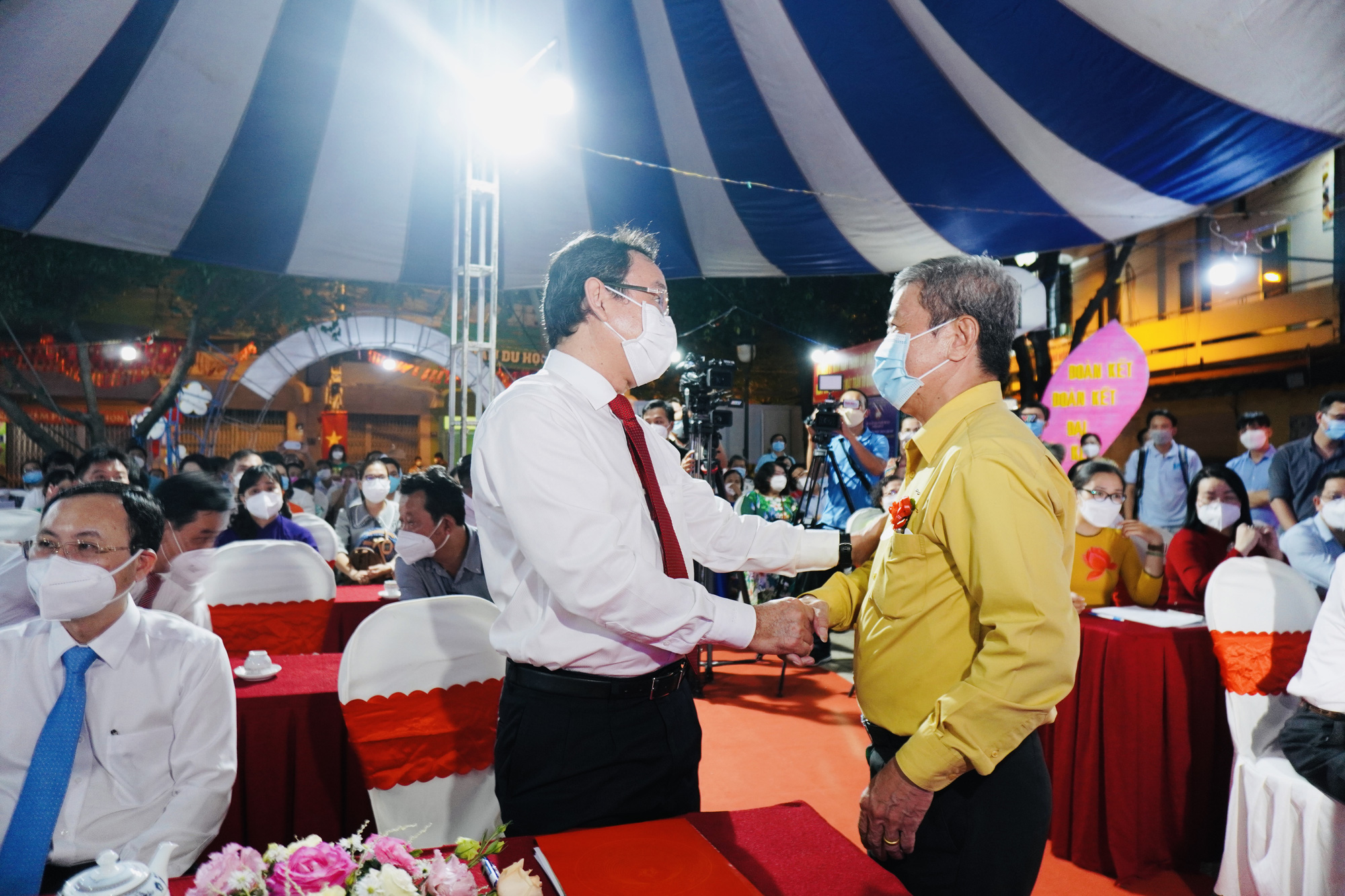 Bí thư Nguyễn Văn Nên: "Từ đại dịch mới thấy được sức mạnh đoàn kết từ nhân dân"