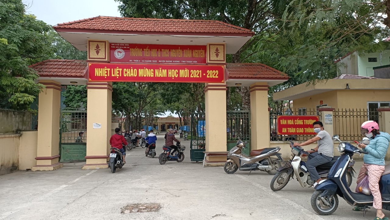 Nh&acirc;n vi&ecirc;n nh&agrave; trường gần 2 năm kh&ocirc;ng đi l&agrave;m vẫn c&oacute; trong danh s&aacute;ch - Ảnh 1.