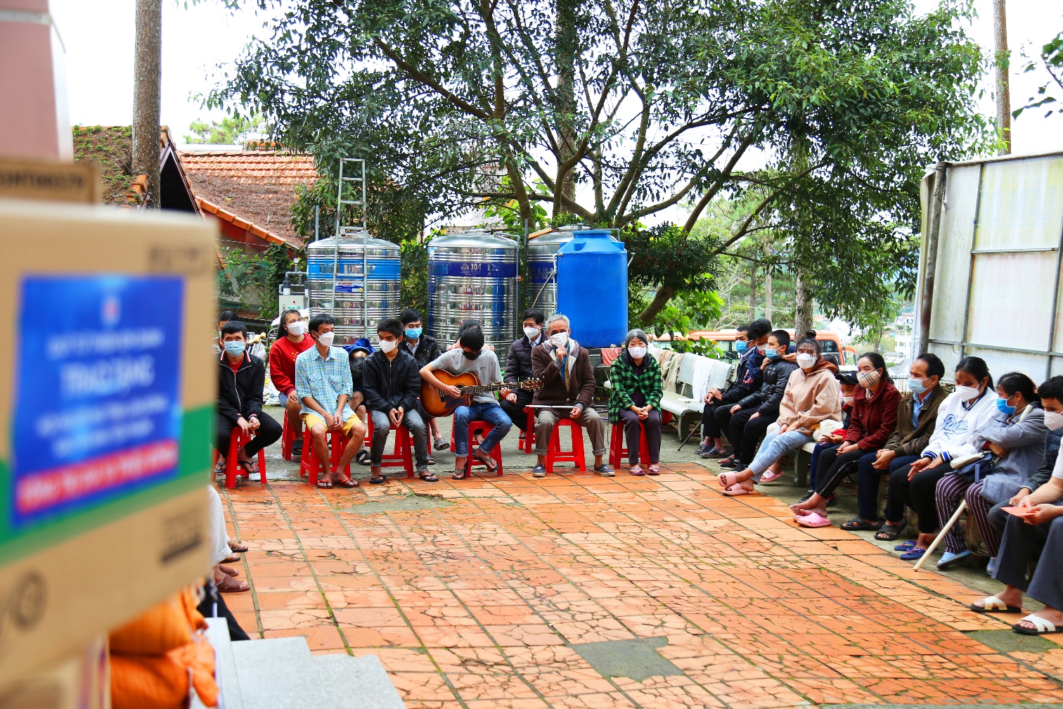 Những tấm l&ograve;ng đẹp giữa đời thường - Ảnh 3.