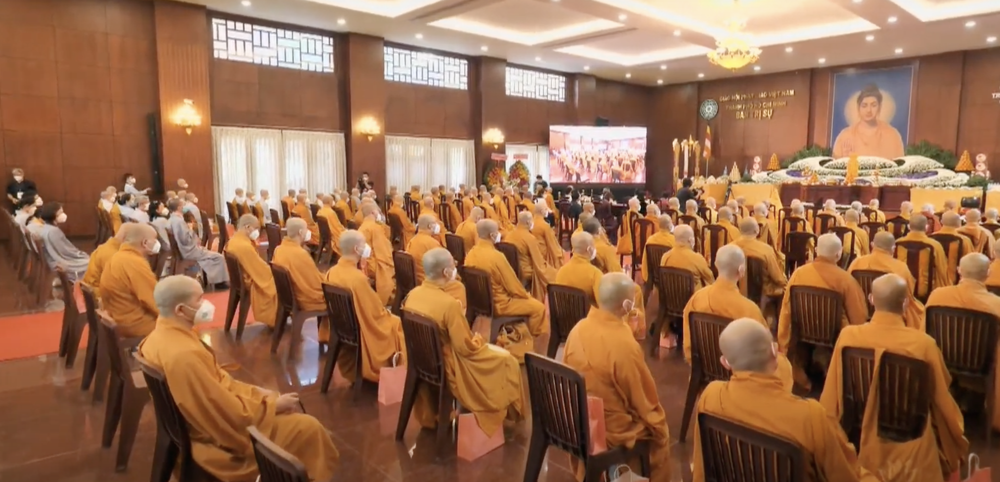 Đại lễ kỳ siêu đồng bào tử vong do Covid-19 tại TP HCM - Ảnh 3.